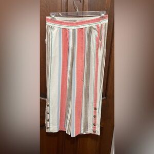 Land ‘n Sea women’s pull on wide legs striped Capri pants size medium